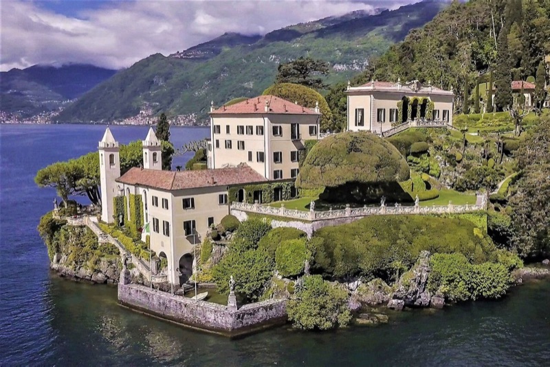 Villa del Balbianello on its lake promontory